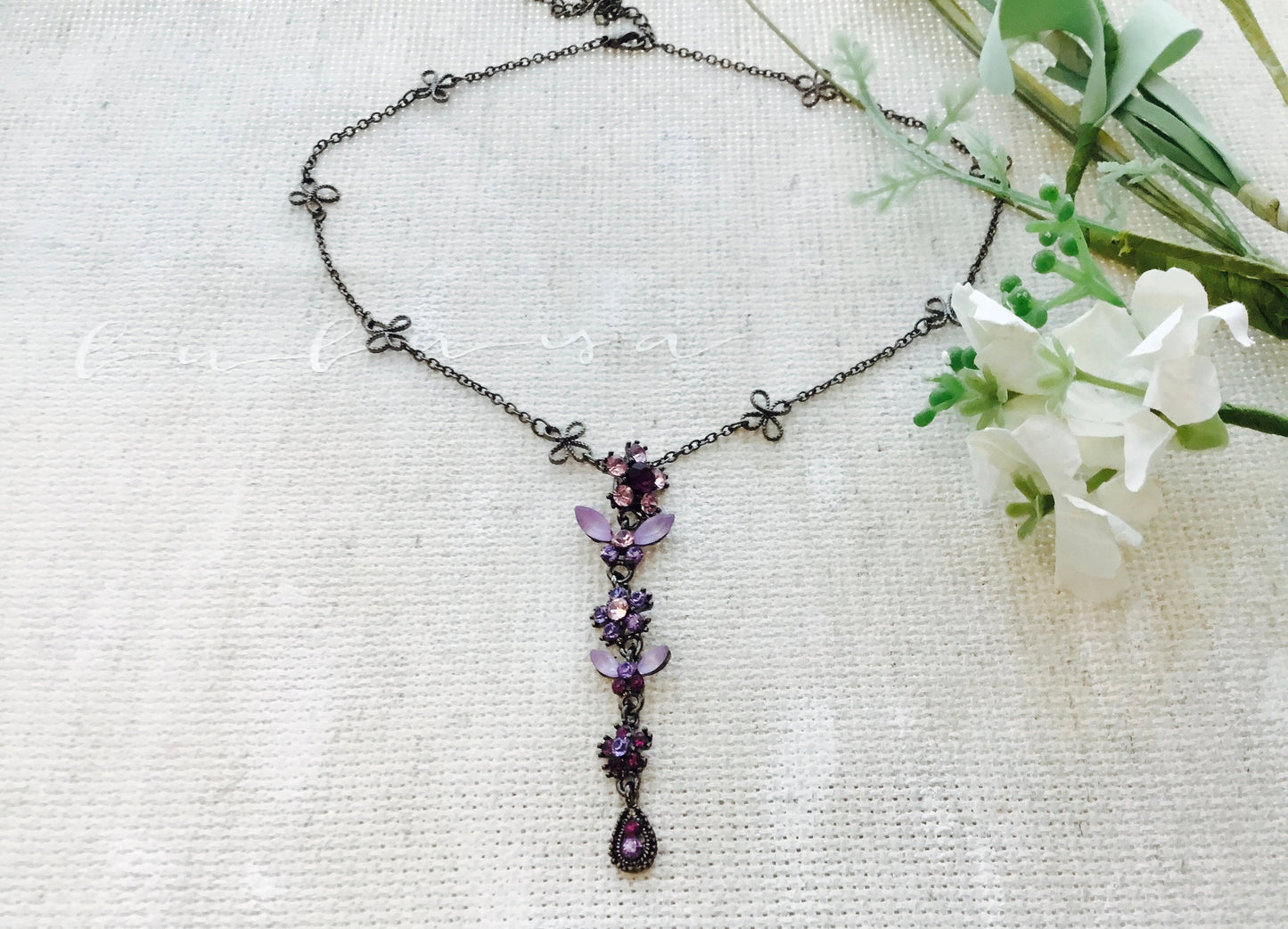 Vintage / Antique / Pewter / Purple Amethyst Crystal / Butterfly Drop Teardrop / Necklace
